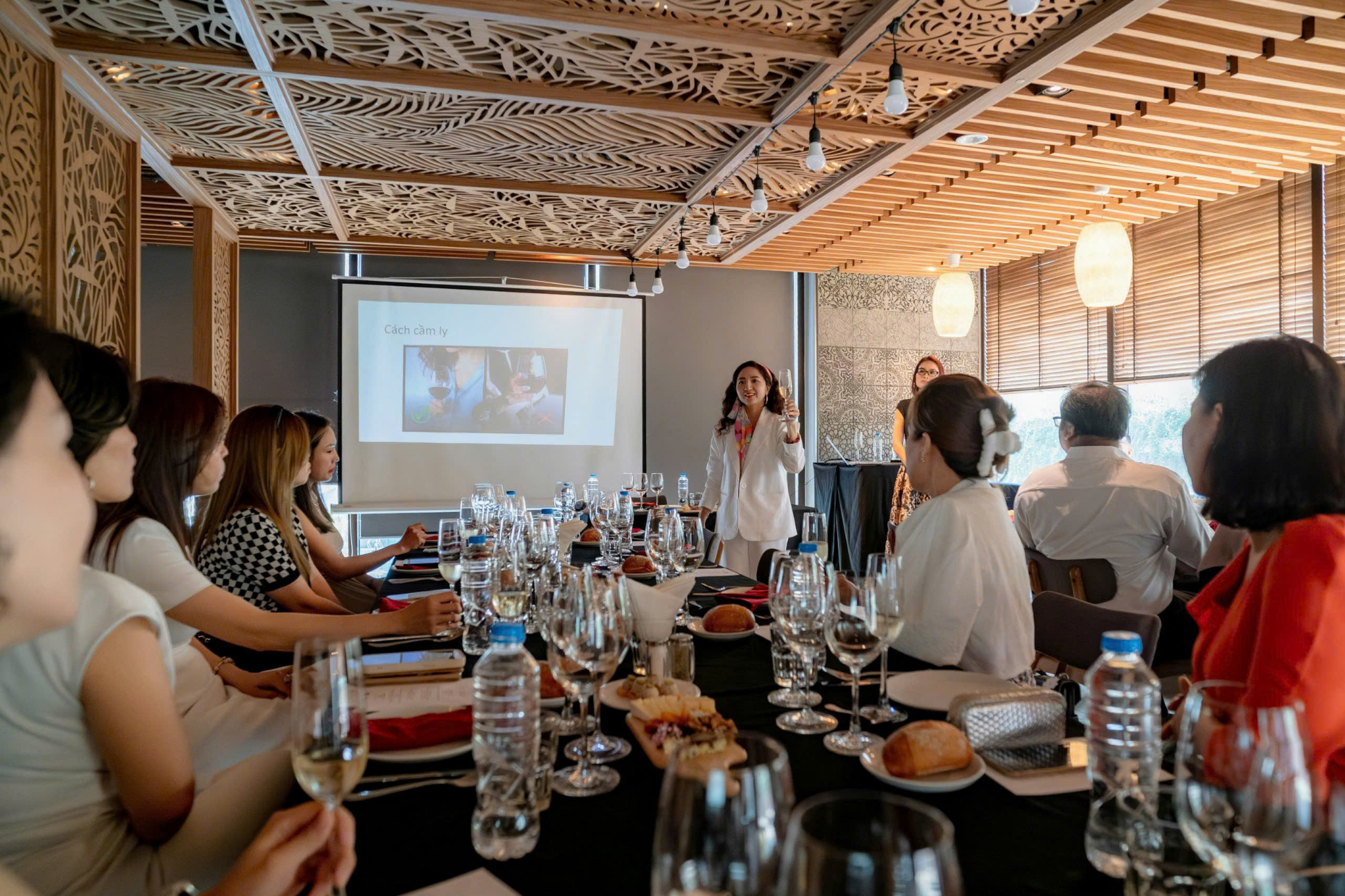 Workshop văn hóa bàn tiệc do ROSEMARY Gift & Wine tổ chức